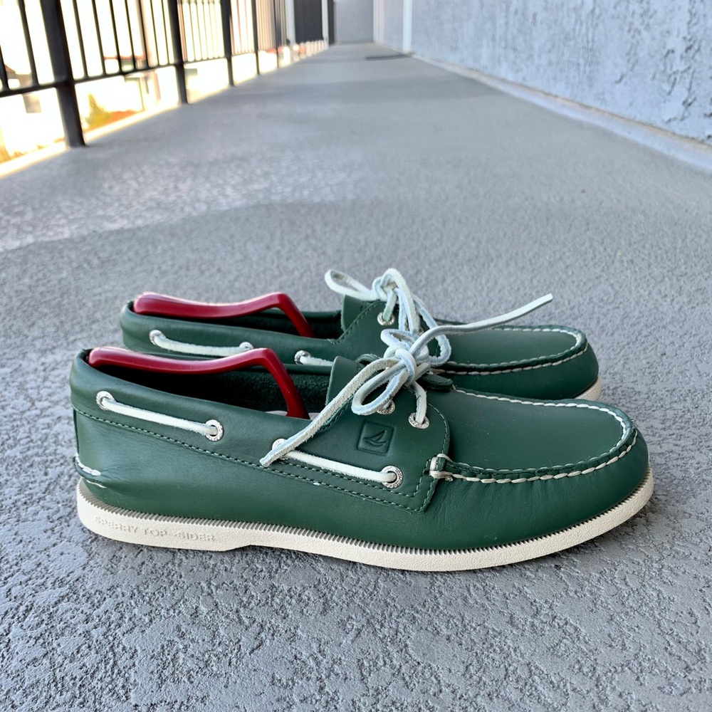 SPERRY TOP-SIDER Men's Authentic Leather Boat Shoe